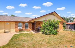 150 Fm 1303, Floresville, TX 78114