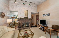 20 Village Dr, Duluth, MN 55810