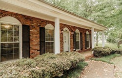 105 Walnut Grove Cir, Florence, AL 35633