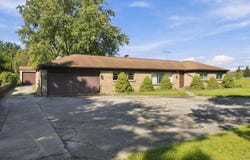 6725 Coldwater Road, Fort Wayne, IN 46825-4203