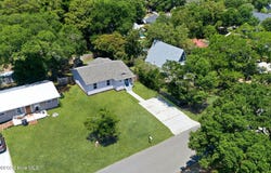 111 NE 20th Street, Oak Island, NC 28465