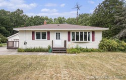 5476 Heights Ravenna Road, Fruitport, MI 49415