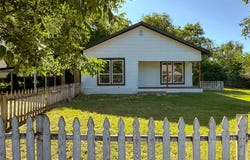403 N Gaither Street, Glen Rose, TX 76043