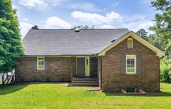 210 Roberts Point, Jackson, GA 30233