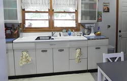 329 N Lakeview Avenue, Sturgis, MI 49091