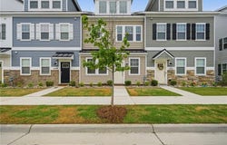 421 Life Tree Trail, Chesapeake, VA 23323