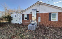 82 Ingleside Road, Kevil, KY 42053
