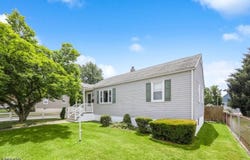 84 Chestnut St, Lodi Boro, NJ 07644-2106