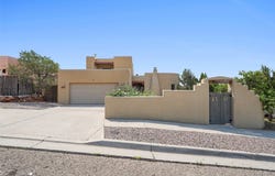 2925 PUEBLO TSANKAWI, Santa Fe, NM 87057