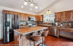 25 NEOSHA Trail, Boulder, WY 82923