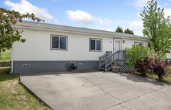 255 NW Golden Hills Drive #33, Pullman, WA 99163