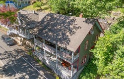 13 Pine Street, Eureka Springs, AR 72632