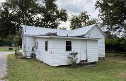 1020 Lehman Street, Henderson, NC 27536