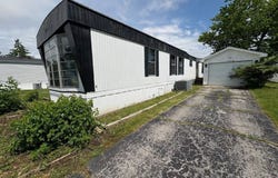 9 Meadowlark Lane, Beecher, IL 60401