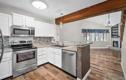 1708 Hemingway Lane, Weldon Spring, MO 63304