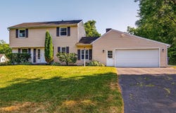 63 Fawn Ridge Road, Henrietta, NY 14467