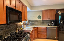 956 55th Street, West Des Moines, IA 50266