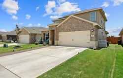 411 Water Way Ave, Hutto, TX 78634