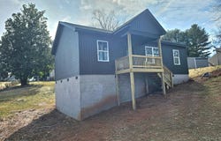 89 Halsey Rd, Lynchburg, VA 24501