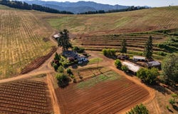 1066 RED HILL RD, Oakland, OR 97462