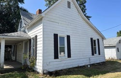 206 N Third Street, Owensville, IN 47665