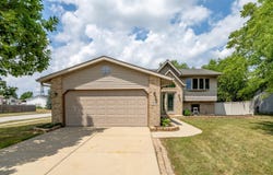 7922 Bracken Parkway, Hobart, IN 46342