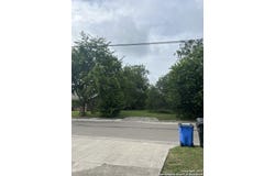 221 Roosevelt, Seguin, TX 78155