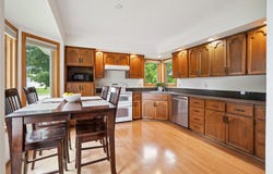 1000 Prairie View Drive, West Des Moines, IA 50266