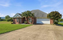 90 Emerald Lane, Greers Ferry, AR 72067