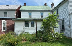 129 E FRANKLIN STREET, GREENCASTLE, PA 17225