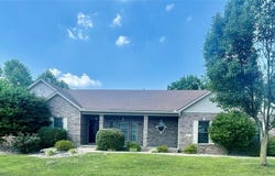 77 Woodcrest Drive, Bethalto, IL 62010