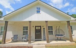 2720 Dogwood Lane, Moss Point, MS 39562