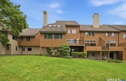 4 Biltmore Park, Bloomfield, CT 06002