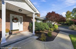 117 Echo Drive, Clarks Summit, PA 18411