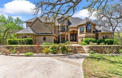 9 Eagle Point N, Azle, TX 76020