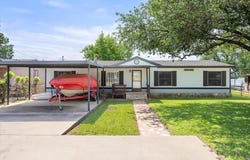 4433 Wildwood Circle, Granbury, TX 76049