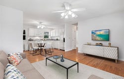 1223 Kings Trail Lane, Fenton, MO 63026