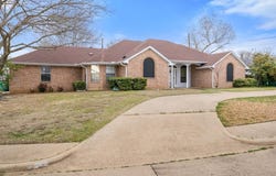 620 Honeysuckle Lane, Cedar Hill, TX 75104