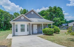 687 Chestnut, Jackson, GA 30233