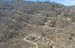 10 Chestnut Village Lane unit: 9 & 10, Mars Hill, NC 28754