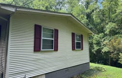 652 Indian Mountain Rd, Jellico, TN 37762