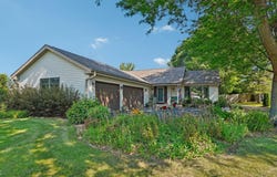 S73w14180 Woods Rd, Muskego, WI 53150