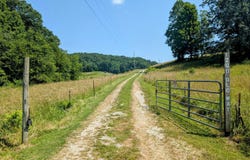 1260 Old Way Road, London, KY 40741