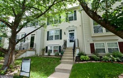 10305 BUTTERNUT CIRCLE, MANASSAS, VA 20110