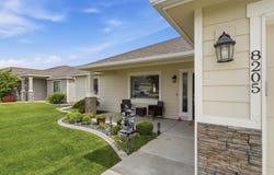 8205 Coldwater Dr, Pasco, WA 99301