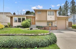 806 E Calkins Dr, Spokane, WA 99208