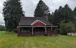 2332 Beallsville, West Bethlehem, PA 15345