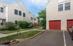 227 SHERBROOKE CT, CHERRY HILL, NJ 08003