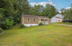 3203 Pawnee Dr, Rex, GA 30273