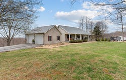 987 Nursery Rd, Laurel Fork, VA 24352